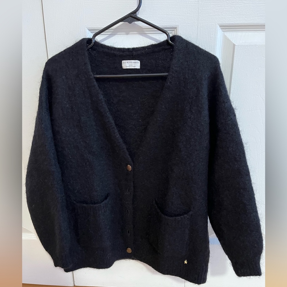 Black Cardigan in wool. Des petits hauts brand